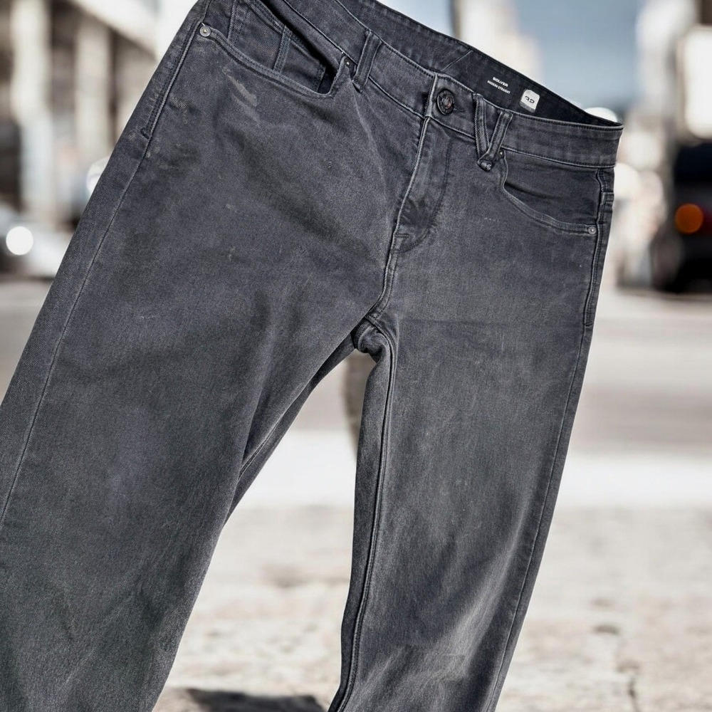 Volcom Solver Modern Straight Mens 32 Black Jeans Denim Skateboard Streetwear